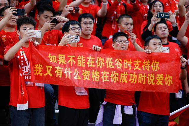 玉昆副总经理：半程拿21分可以接受，对阵强队还是展现了韧劲